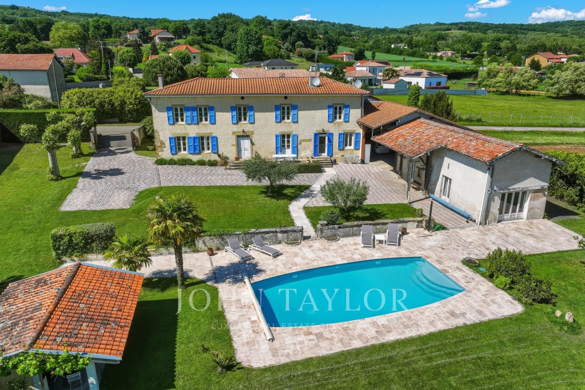 Maison de luxe à vendre à Vienne, 658 000 €, Photo 1