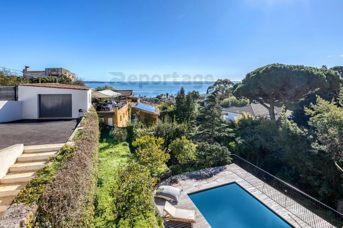 Luxury House for sale in Le Golfe Juan, 2 190 000 €, Photo 1