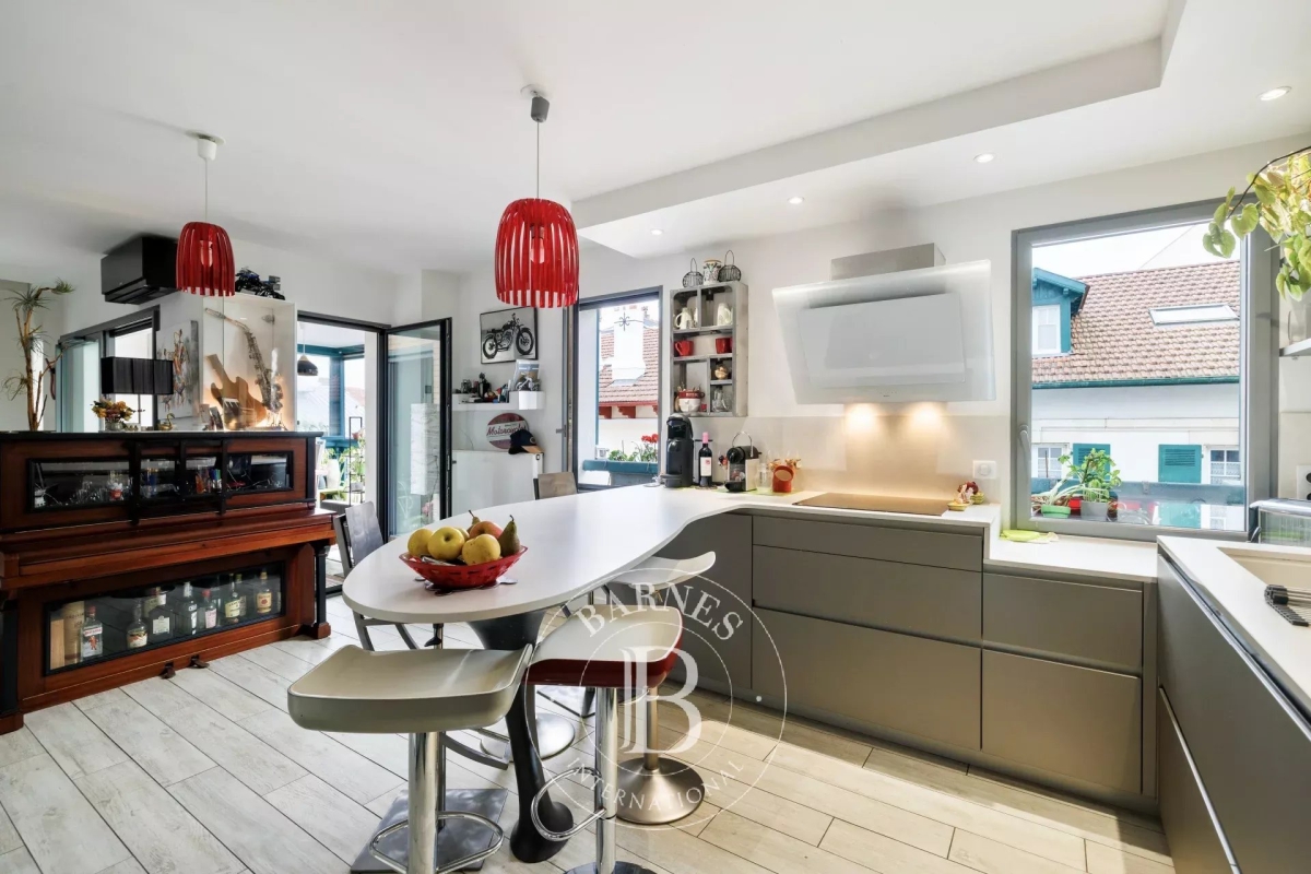 Luxury Apartment for sale in Saint-Jean-de-Luz, 1 375 000 €, Photo 5