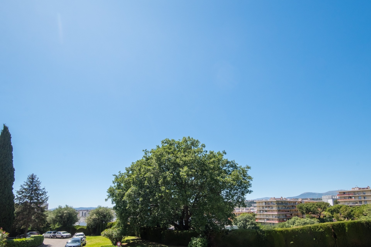 Appartement de luxe à vendre à Nice, 240 000 €, Photo 1