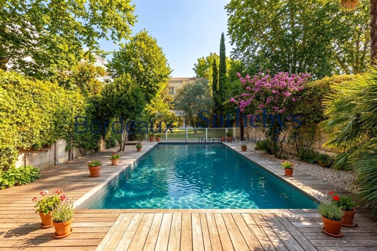 Maison de luxe à vendre à Bordeaux, 2 190 000 €, Photo 2