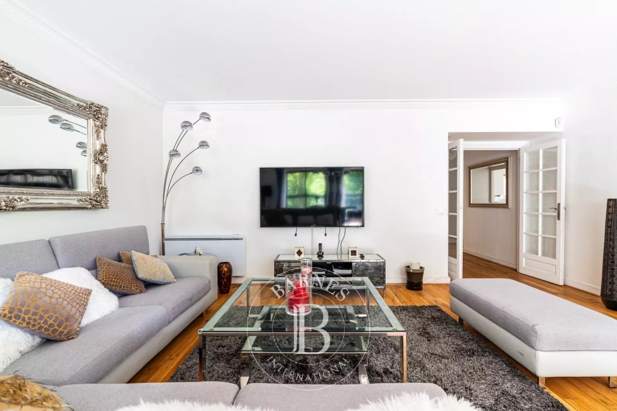Luxury Apartment for sale in Neuilly-sur-Seine, 1 290 000 €, Photo 3