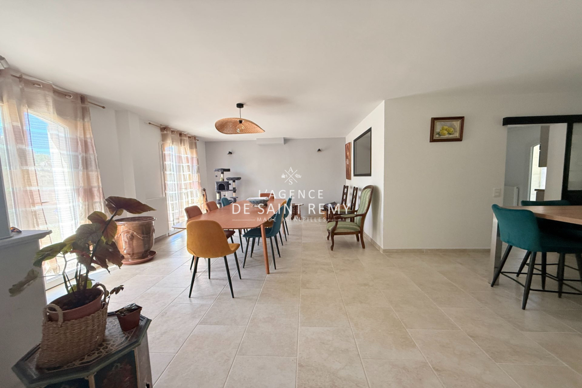 Maison de luxe à vendre à Saint-Rémy-de-Provence, 1 099 000 €, Photo 3