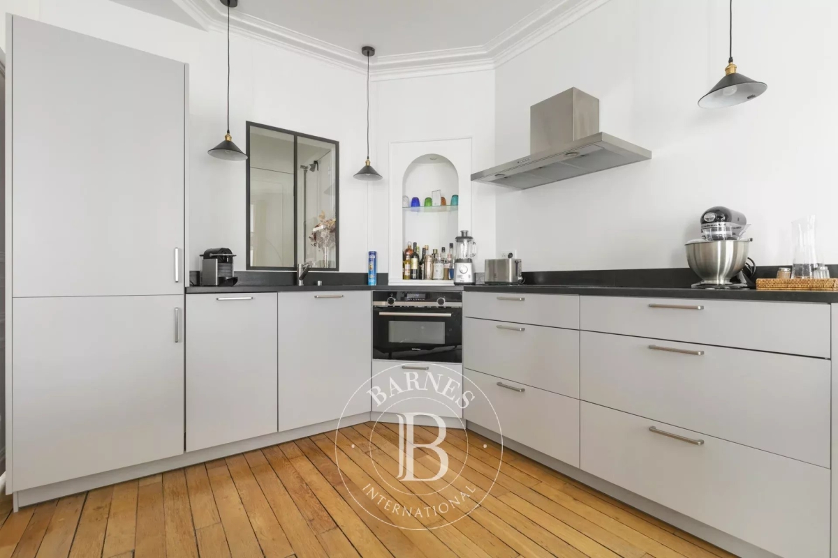 Luxury Apartment for sale in Paris 8Ème, 695 000 €, Photo 4