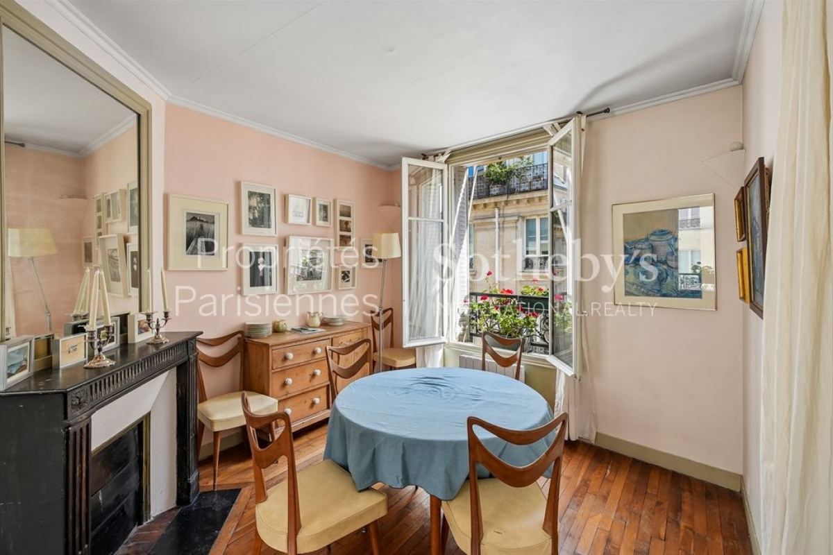 Luxury Apartment for sale in Paris 1er, 795 000 €, Photo 3