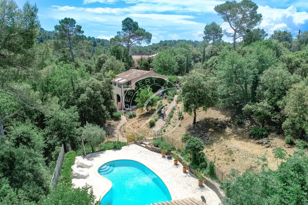 Maison de luxe à vendre à Le Thoronet, 585 000 €, Photo 1