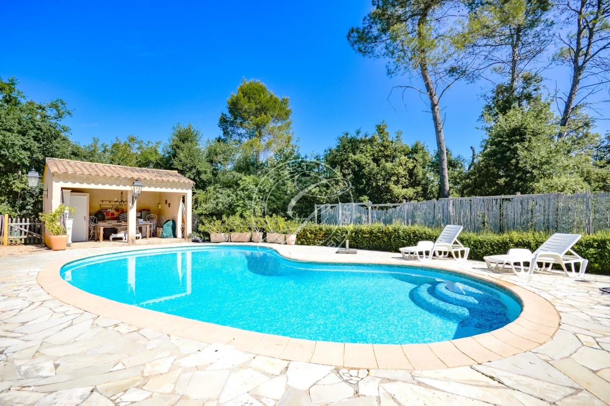 Maison de luxe à vendre à Le Thoronet, 585 000 €, Photo 3