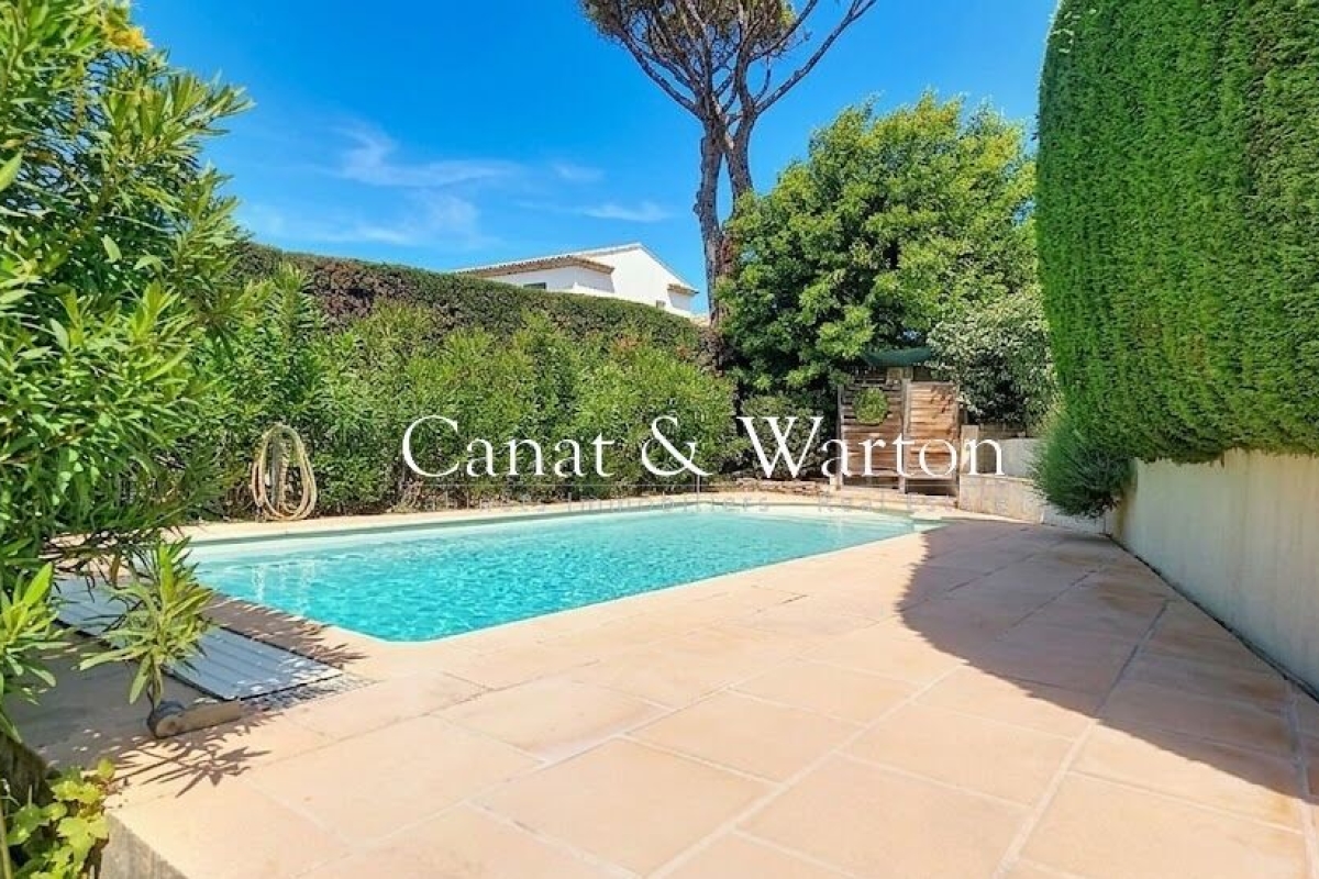 Maison de luxe à vendre à Saint-Raphaël, 978 000 €, Photo 2