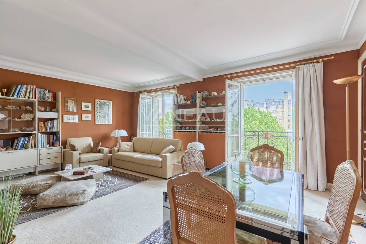 Luxury Apartment for sale in Paris 15Ème, 1 260 000 €, Photo 2