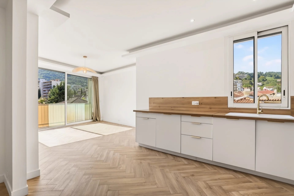 Appartement de luxe à vendre à Nice, 325 000 €, Photo 2