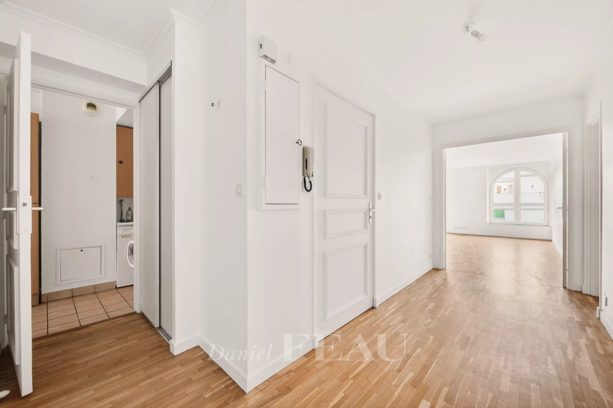 Appartement de luxe à vendre à Suresnes, 600 000 €, Photo 2
