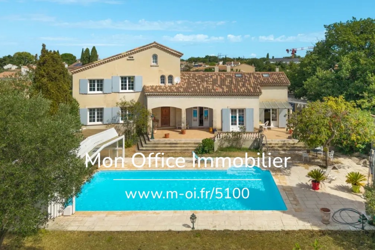 Luxury House for sale in Istres, 588 000 €, Photo 1