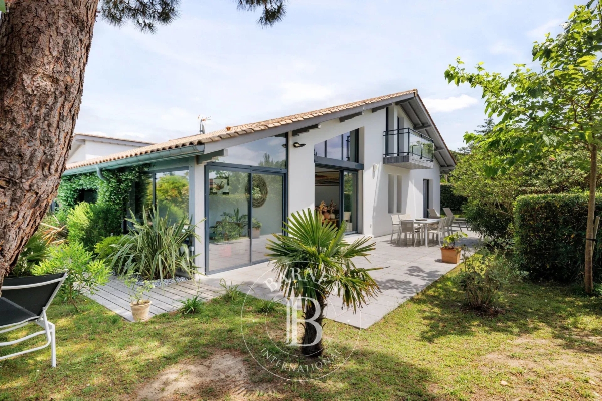 Luxury House for sale in Anglet, 2 490 000 €, Photo 1