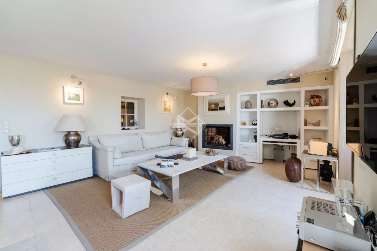 Appartement de luxe à vendre à Mougins, 549 000 €, Photo 2