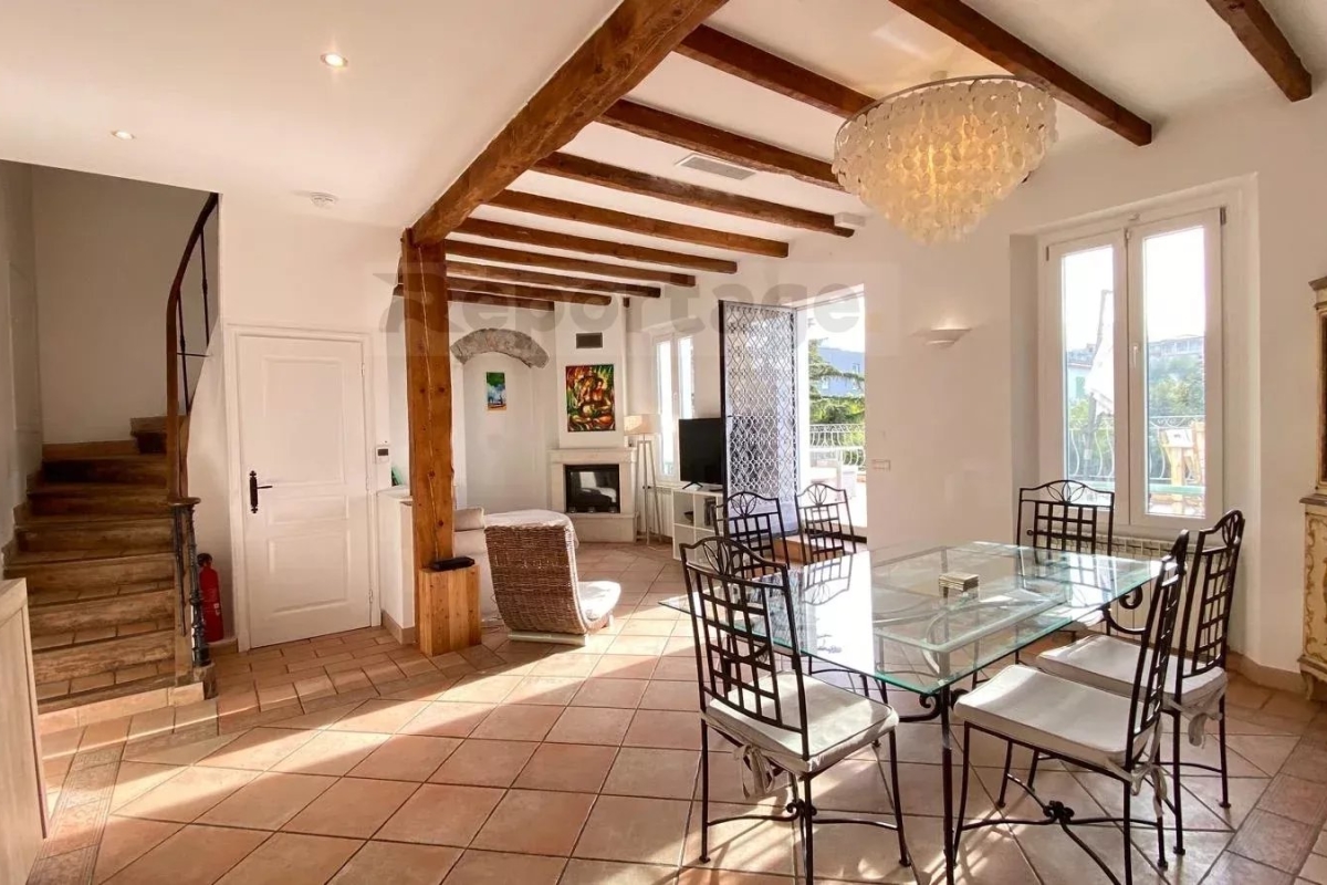 Luxury House for sale in Le Golfe Juan, 839 000 €, Photo 3