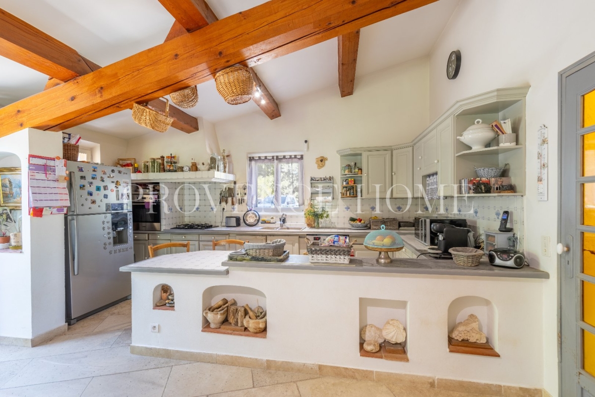 Luxury House for sale in Gordes, 1 200 000 €, Photo 5