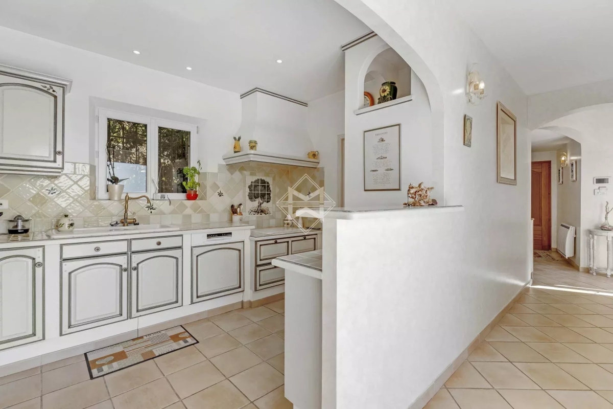 Luxury House for sale in La Croix-Valmer, 2 395 000 €, Photo 7