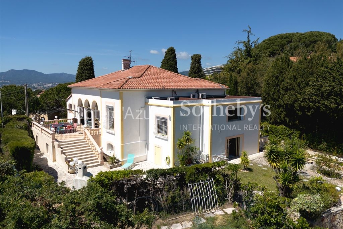 Maison de luxe à vendre à Cannes, 3 299 000 €, Photo 1