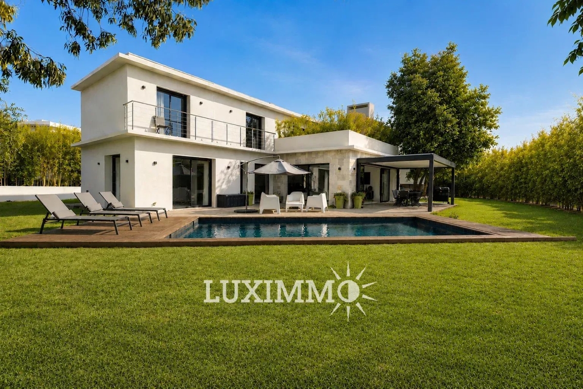 Luxury House for sale in Mougins, 1 890 000 €, Photo 1