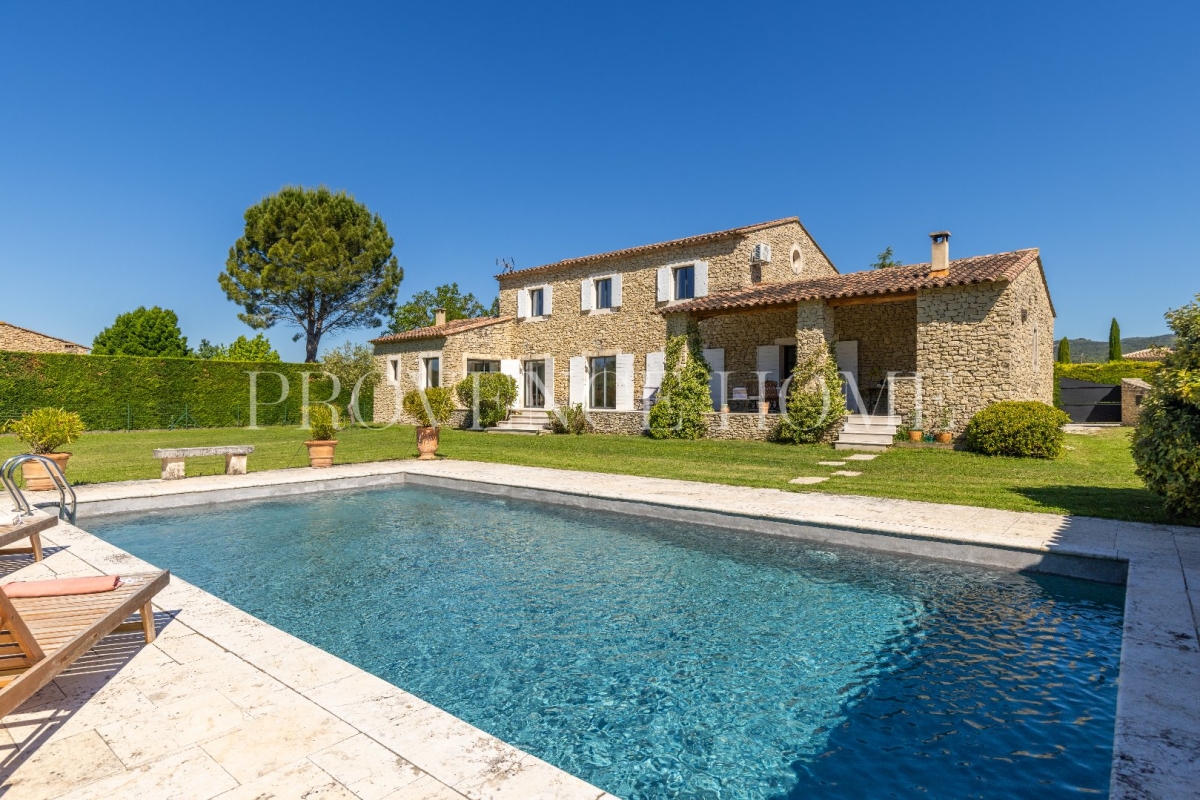 Luxury House for sale in Gordes, 1 190 000 €, Photo 1