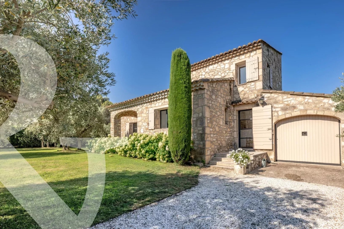 Maison de luxe à vendre à Eygalières, 1 960 000 €, Photo 2