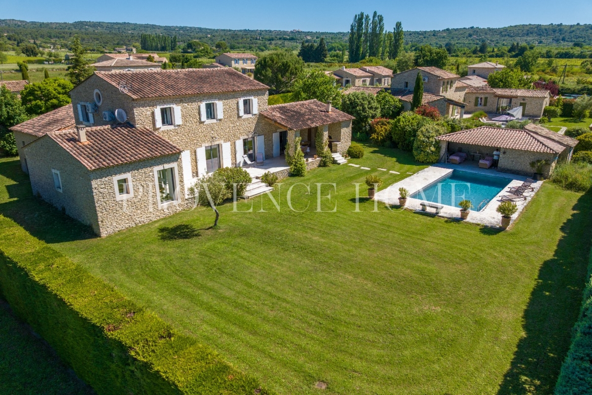Luxury House for sale in Gordes, 1 190 000 €, Photo 2