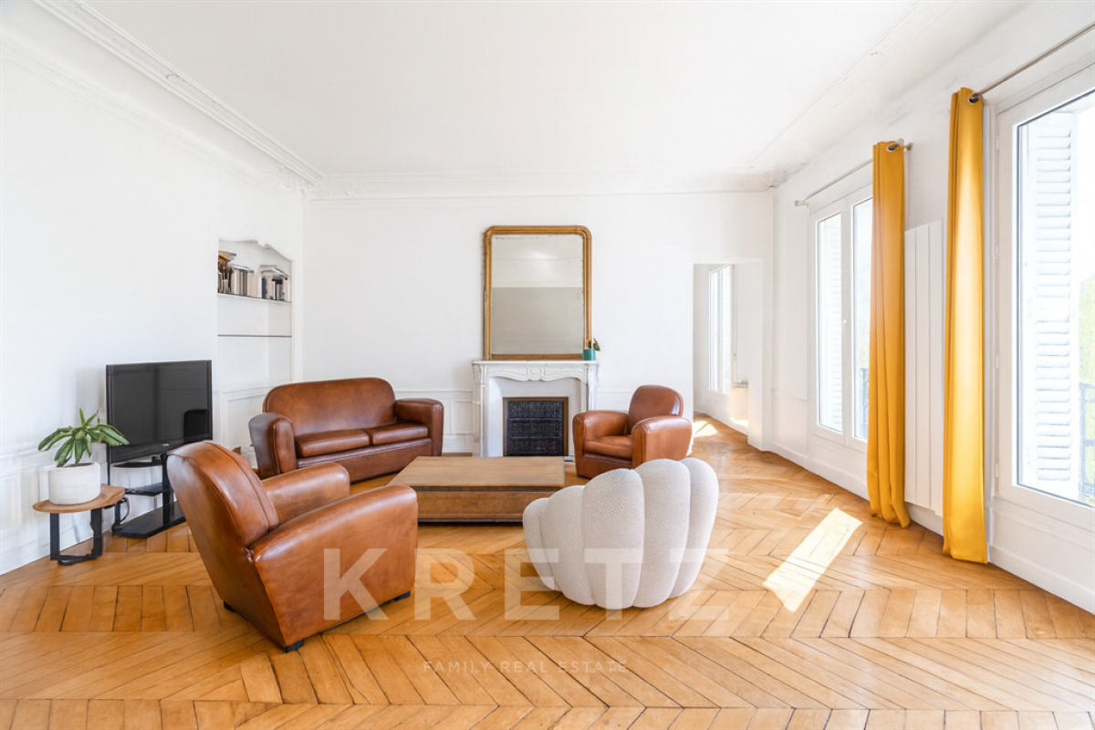 Luxury Apartment for sale in Paris 11ème, 1 395 000 €, Photo 3