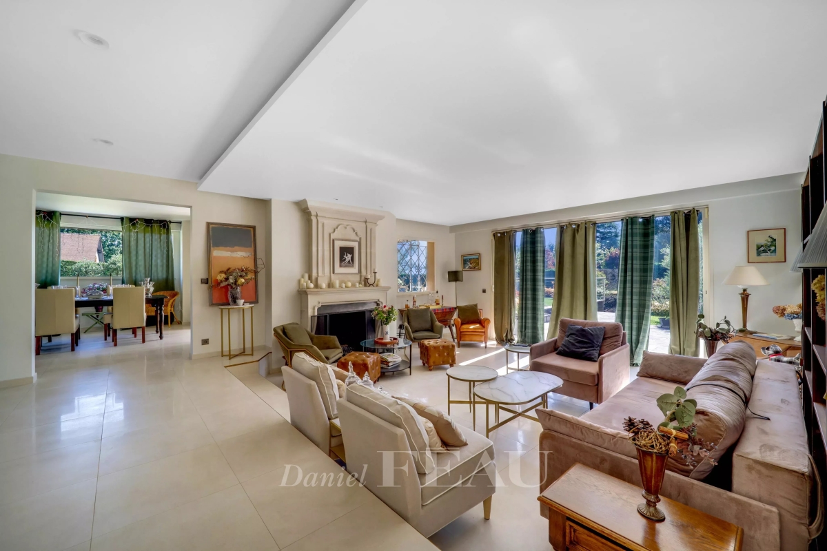 Maison de luxe à vendre à Saint-Nom-la-Bretèche, 1 690 000 €, Photo 3
