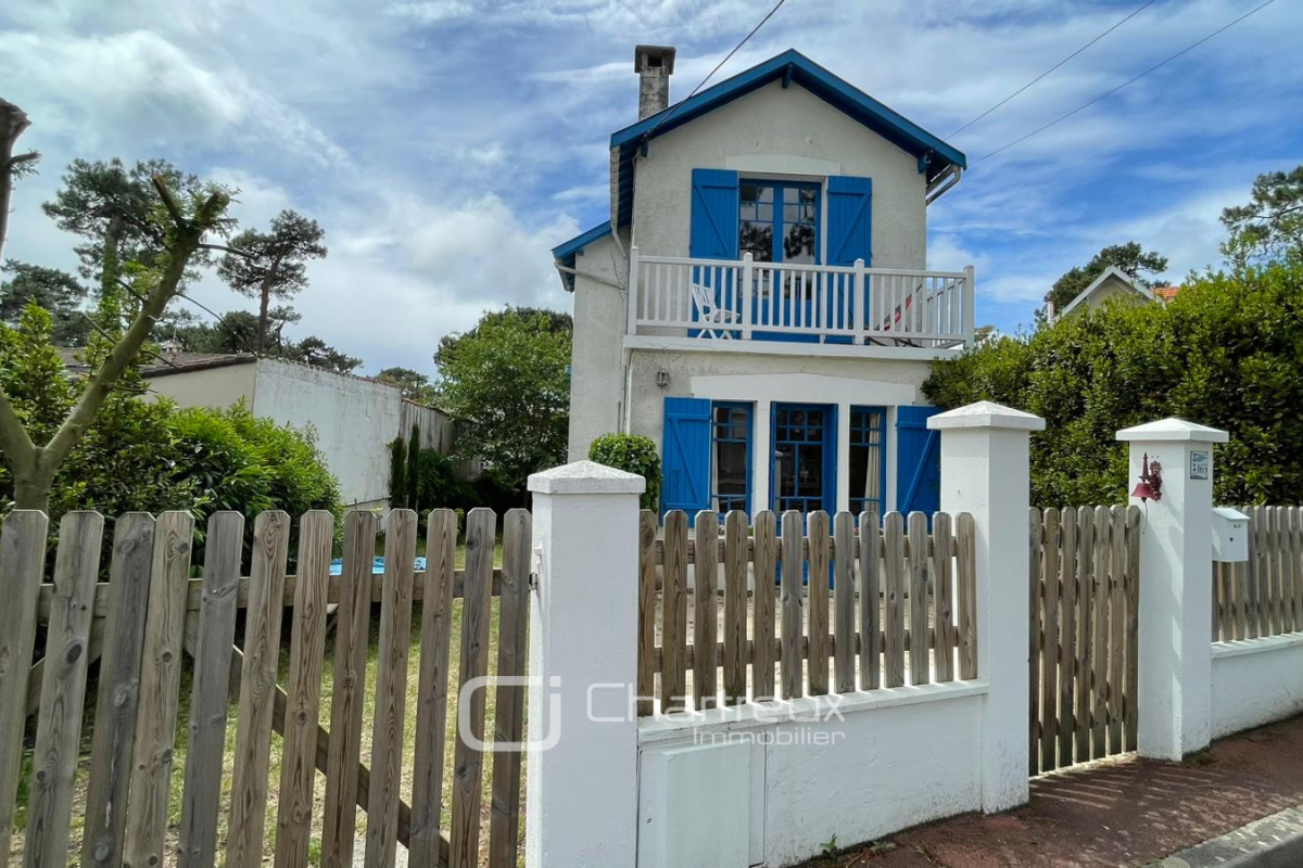 Maison de luxe à vendre à Royan, 370 000 €, Photo 1