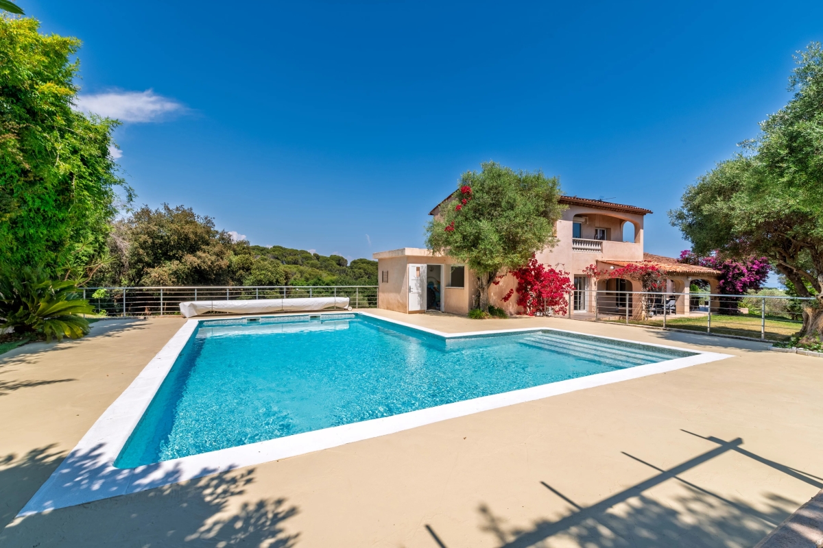 Maison de luxe à vendre à Antibes, 1 490 000 €, Photo 1