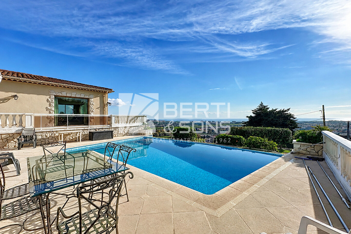 Maison de luxe à vendre à Mandelieu-la-Napoule, 1 595 000 €, Photo 1
