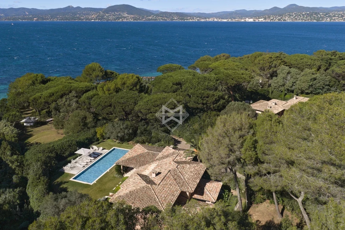 Maison de luxe à vendre à Saint-Tropez, 27 000 000 €, Photo 1