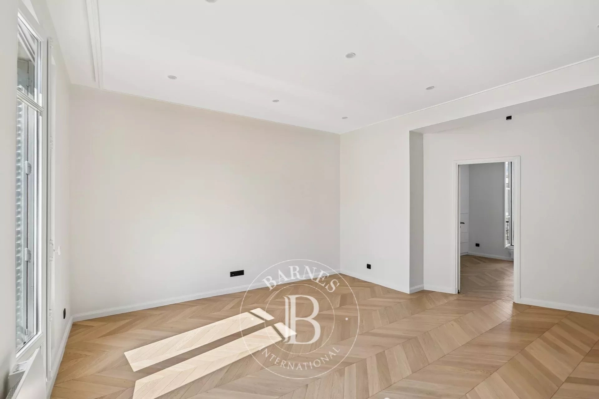 Luxury Apartment for sale in Paris 6ème, 825 000 €, Photo 7