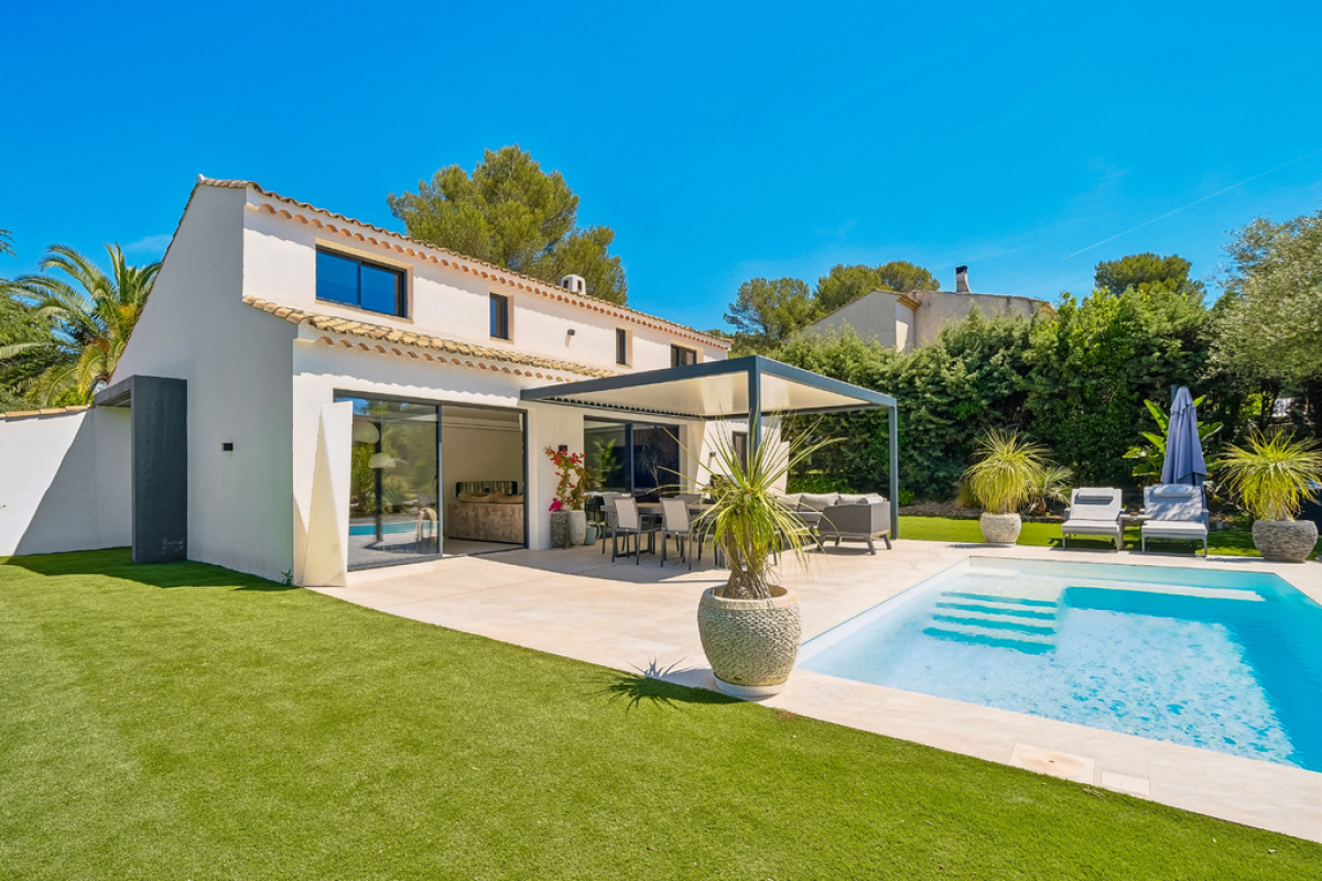 Luxury House for sale in Fréjus, 995 000 €, Photo 1