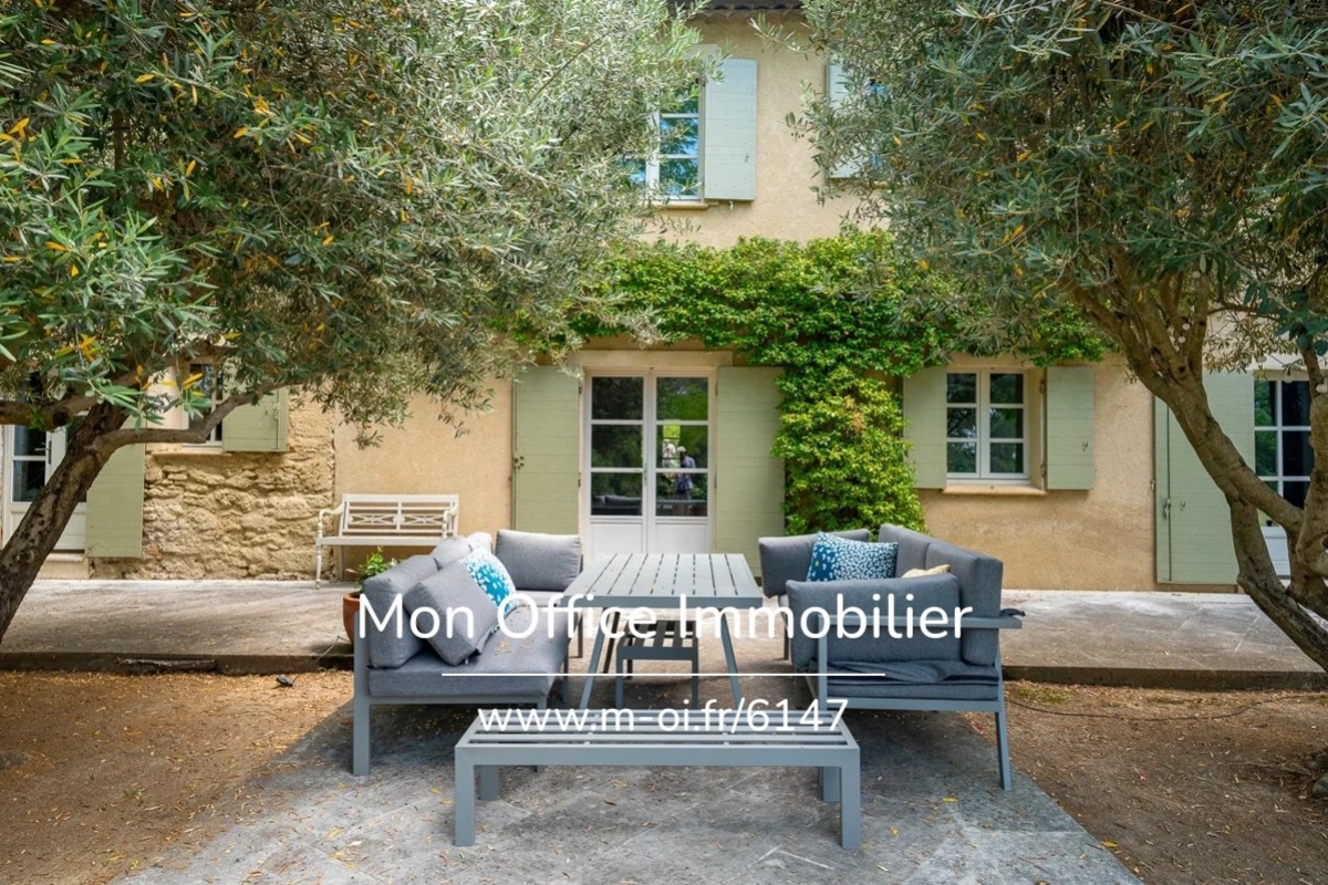 Maison de luxe à vendre à Lourmarin, 1 485 000 €, Photo 2