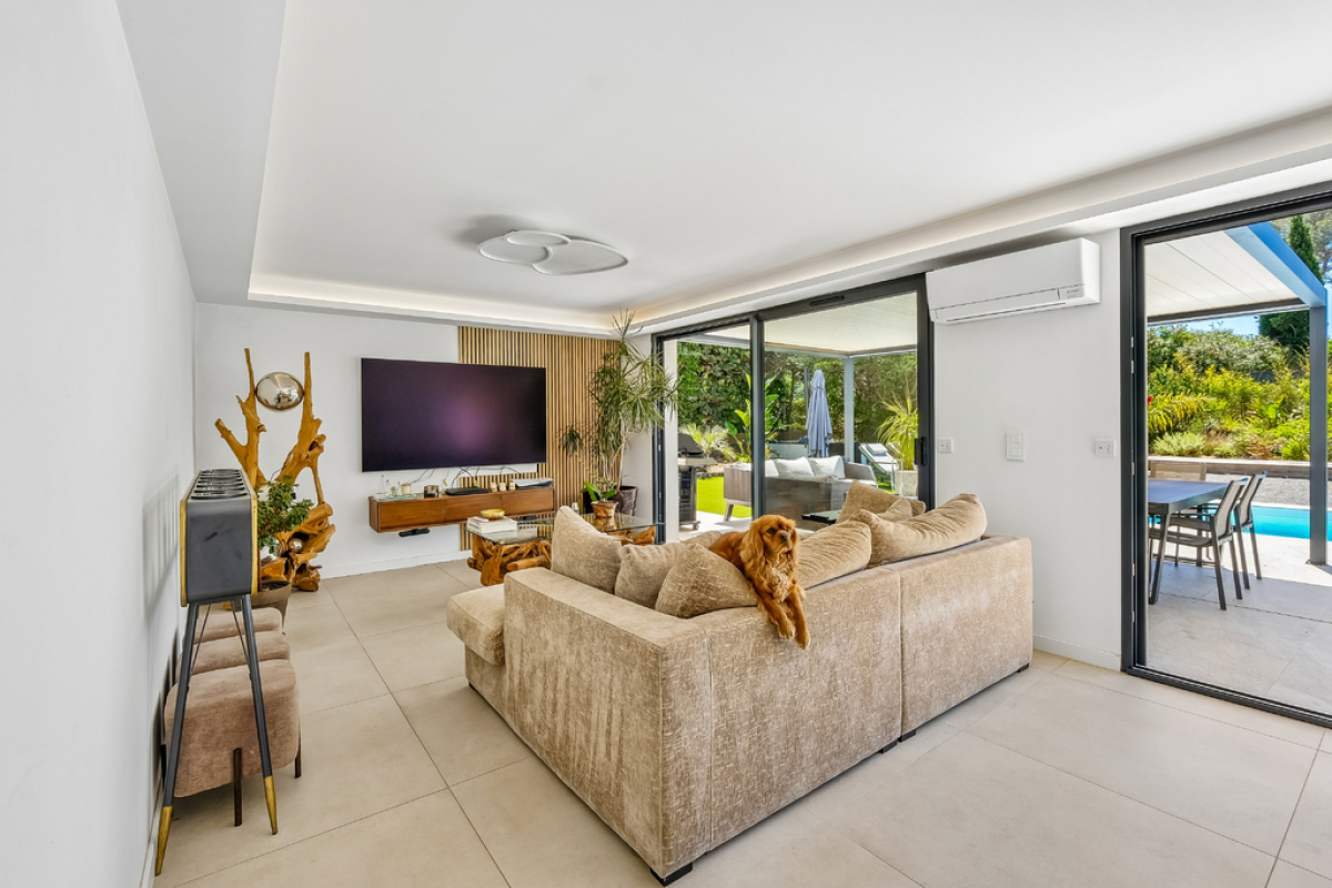 Luxury House for sale in Fréjus, 995 000 €, Photo 2