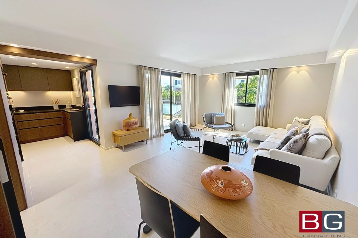 Appartement de luxe à vendre à Antibes, 650 000 €, Photo 1