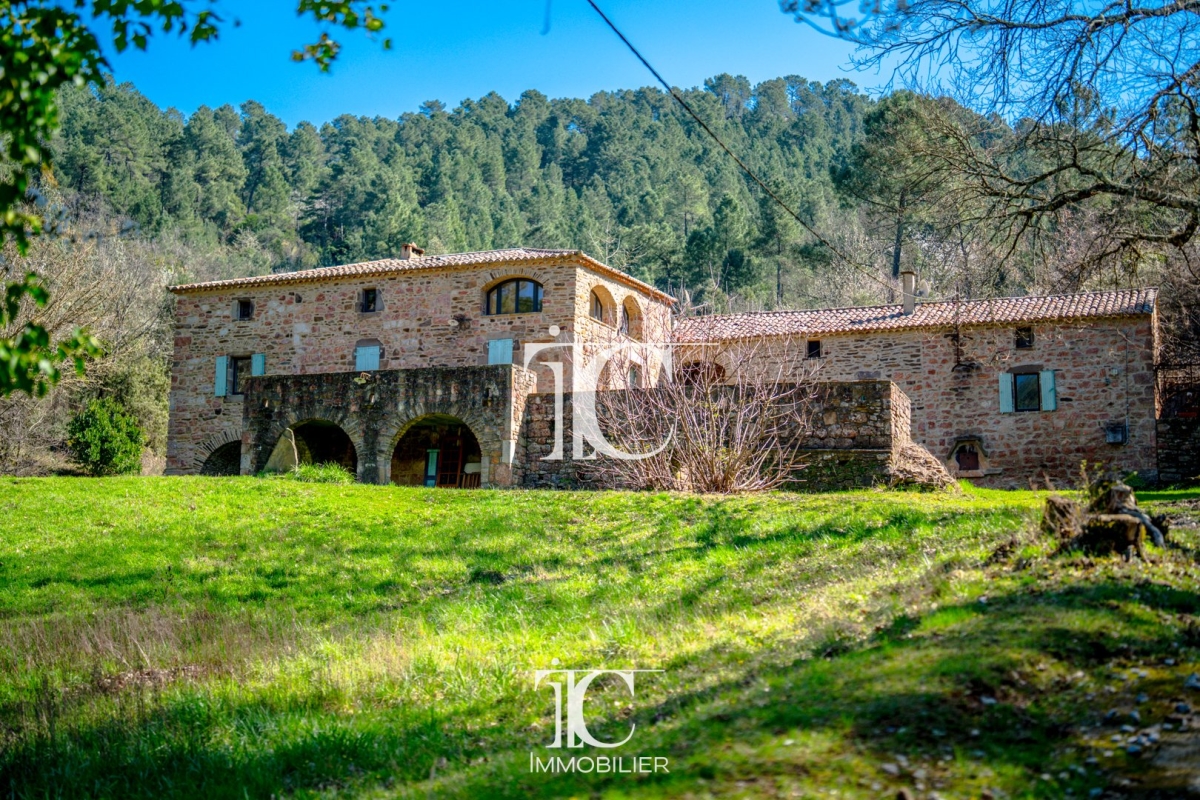 Maison de luxe à vendre à Les Vans, 620 000 €, Photo 1