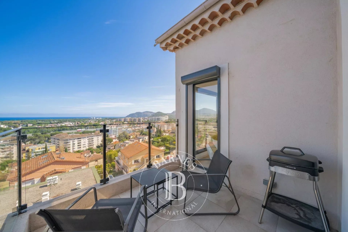 Luxury Apartment for sale in Mandelieu-la-Napoule, 770 000 €, Photo 7