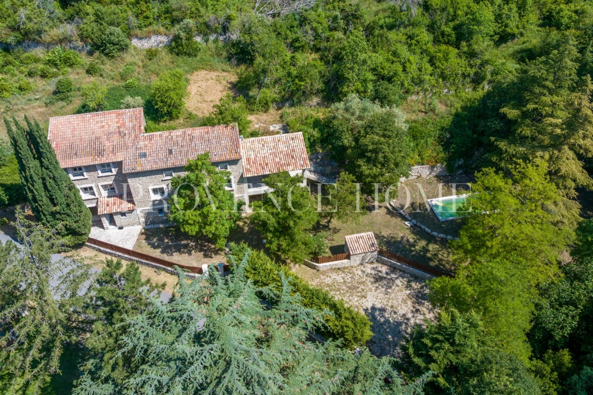 Maison de luxe à vendre à Bonnieux, 800 000 €, Photo 1