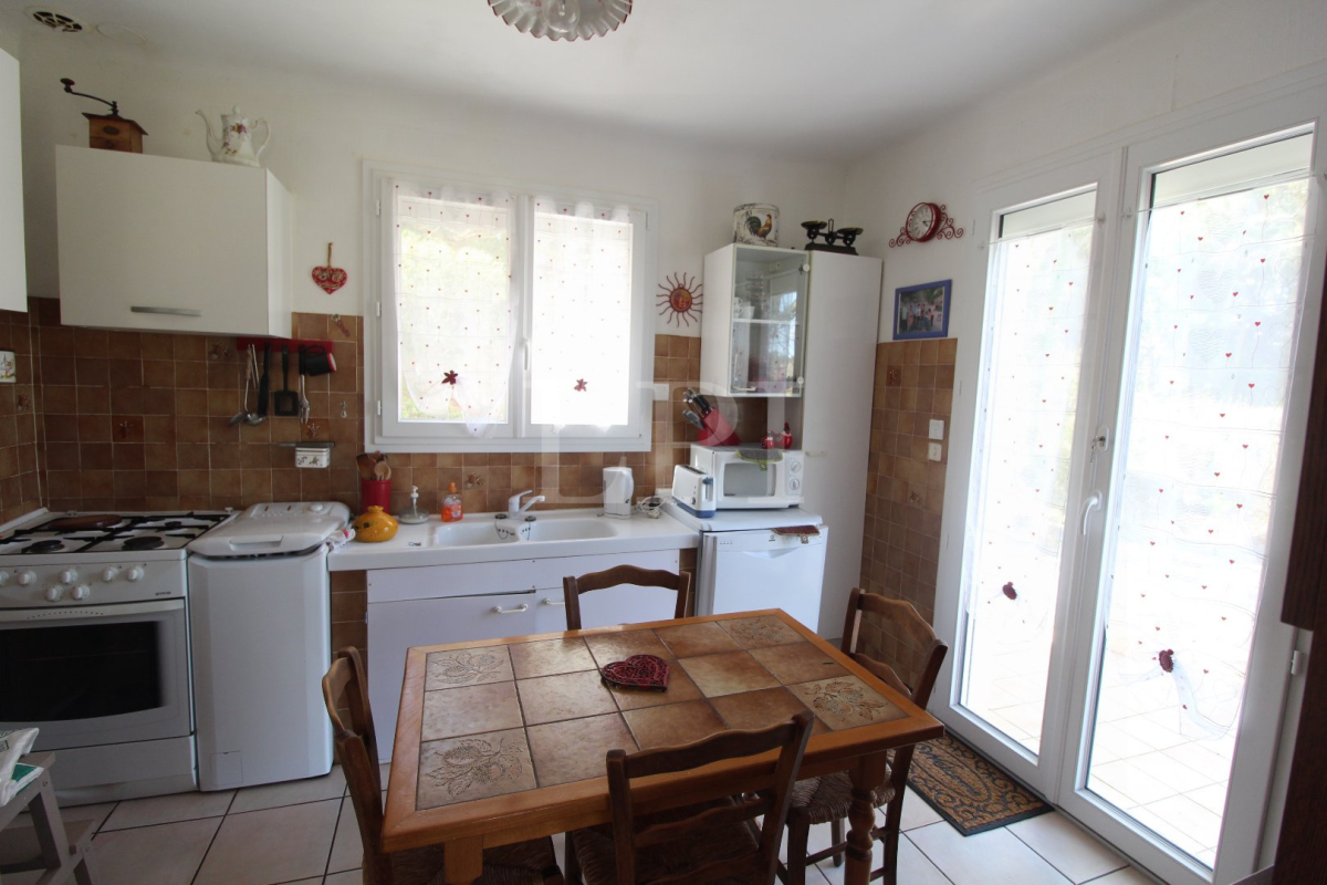 Maison de luxe à vendre à Saint-Martin-de-Castillon, 334 000 €, Photo 4