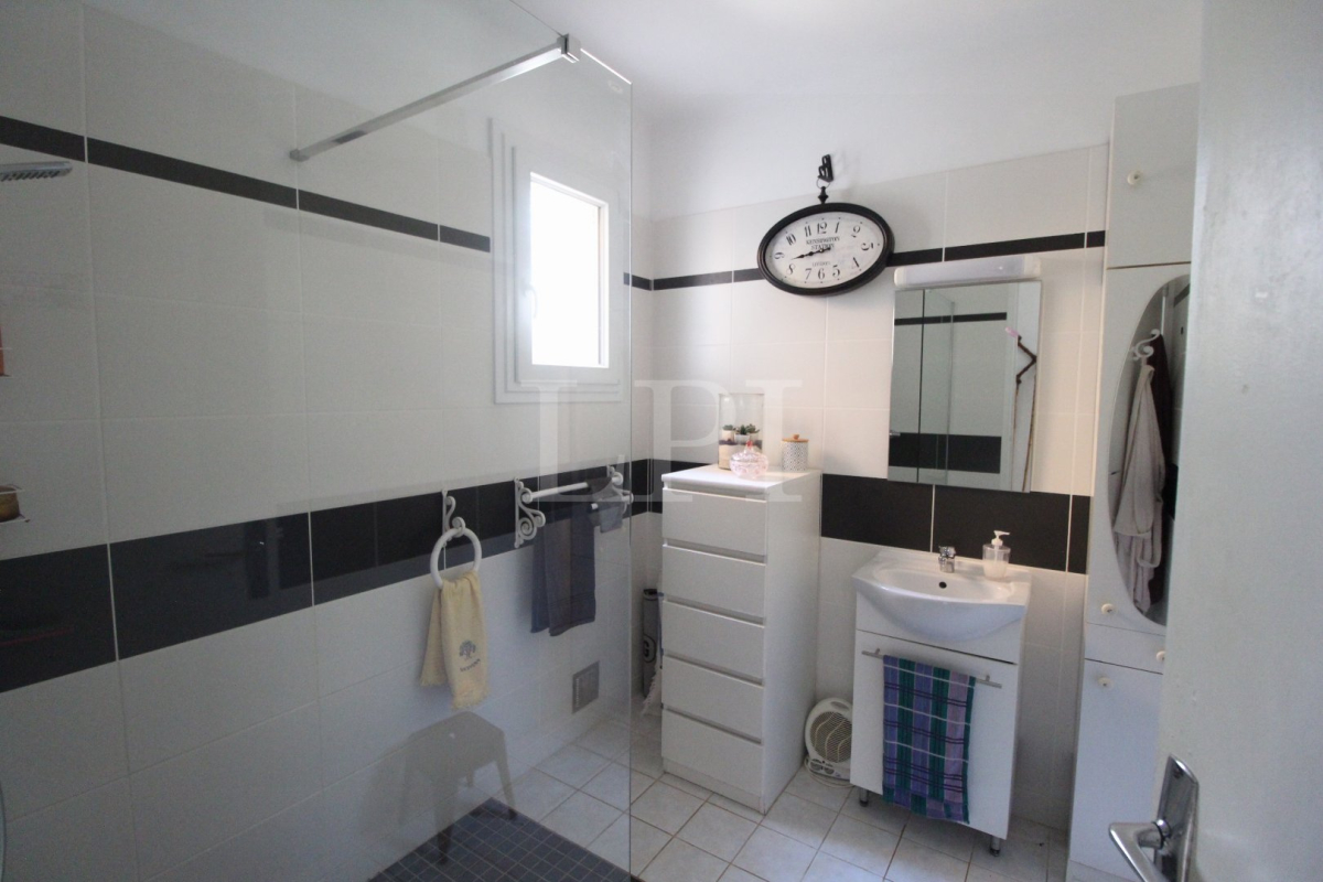 Maison de luxe à vendre à Saint-Martin-de-Castillon, 334 000 €, Photo 7