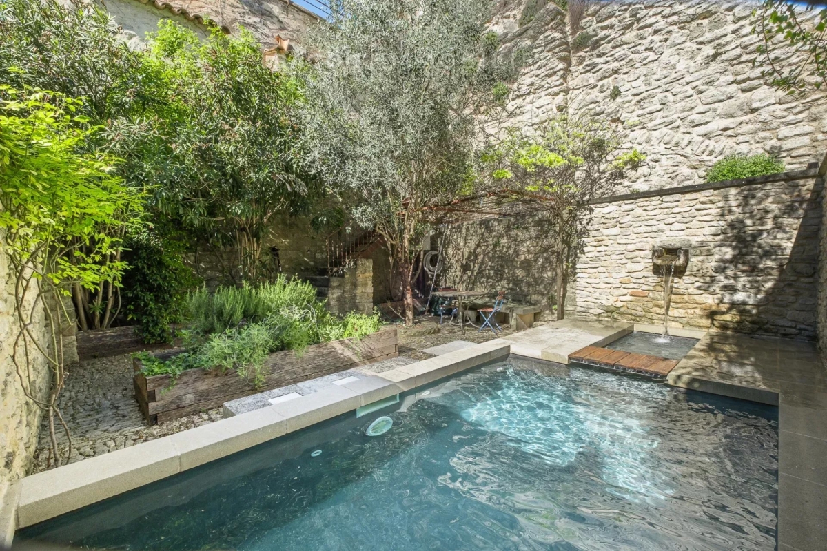 Luxury House for sale in Saignon, 850 000 €, Photo 1