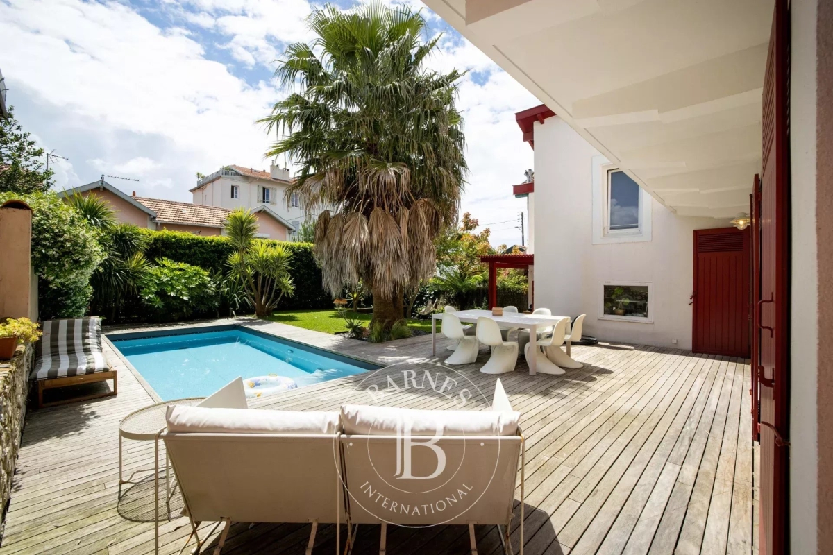 Luxury House for sale in Biarritz, 2 048 000 €, Photo 2
