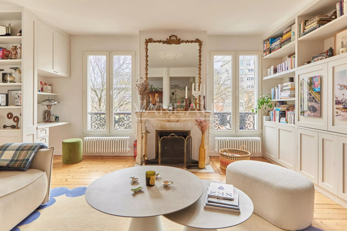 Luxury Apartment for sale in Paris 16Ème, 1 330 000 €, Photo 2