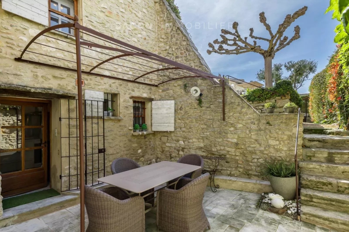 Maison de luxe à vendre à Lagnes, 650 000 €, Photo 4