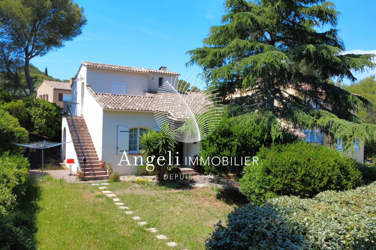 Maison de luxe à vendre à Saint-Aygulf, 670 000 €, Photo 1