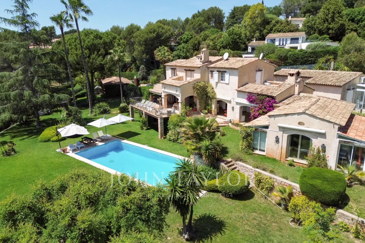 Luxury House for sale in Biot, 1 990 000 €, Photo 1