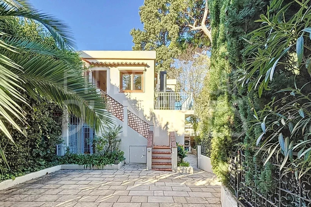 Luxury House for sale in Cap d'Antibes, 1 390 000 €, Photo 1