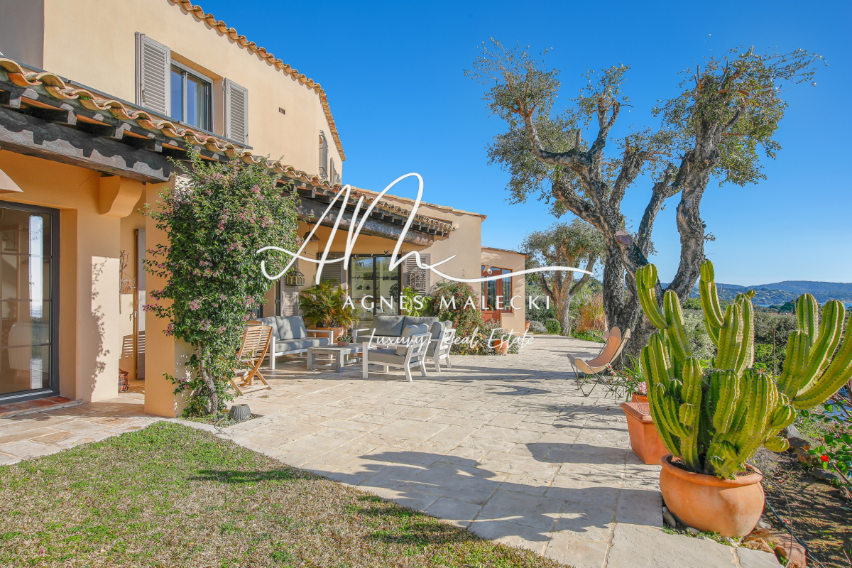 Luxury House for sale in Cavalaire-sur-Mer, 2 050 000 €, Photo 2